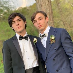 Meet your Posher, Leo